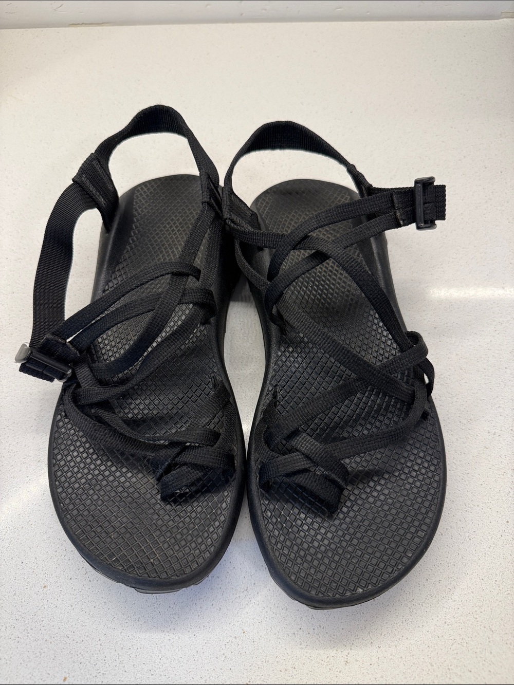 Chaco Black Strappy Outdoor Sandals with Vibram Sole Size 10 - Picture 7 of 7